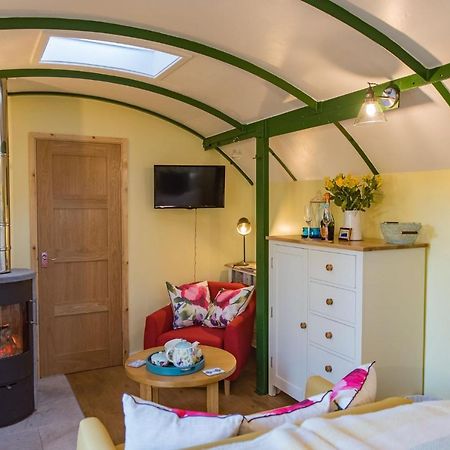 Plumcot Halt By Bloom Stays Canterbury Exteriér fotografie