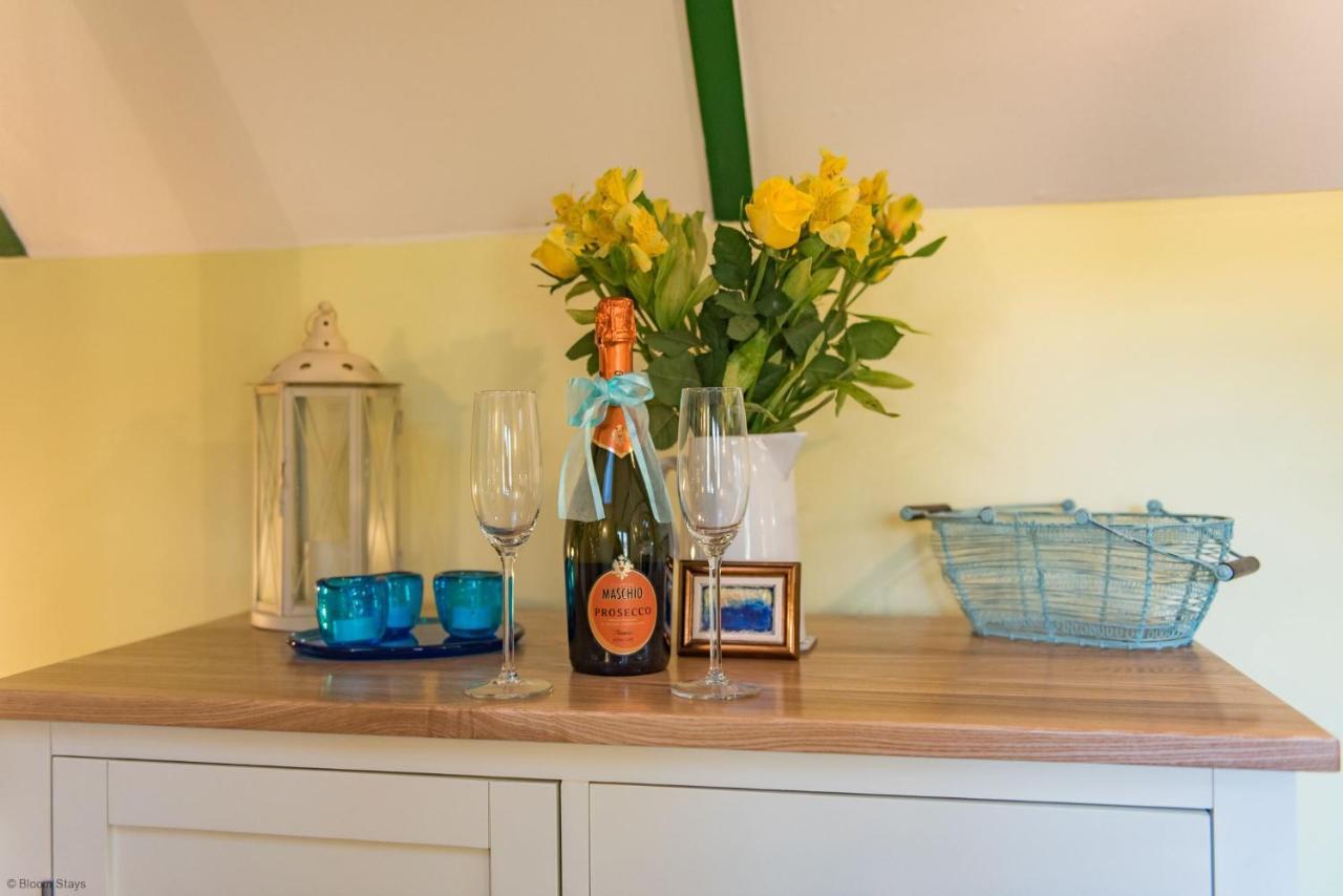 Plumcot Halt By Bloom Stays Canterbury Exteriér fotografie