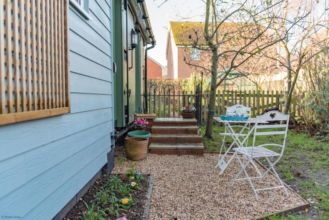 Plumcot Halt By Bloom Stays Canterbury Exteriér fotografie